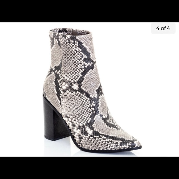 Loviren snake skin Aldo boots. - Picture 3 of 6